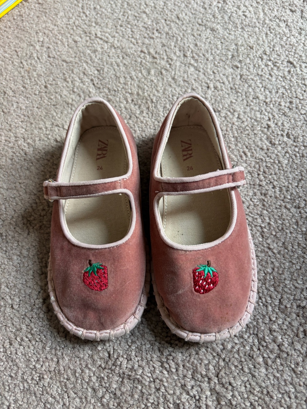 ZARA Pink velvet Mary Janes with Strawberry Embroidery size 24